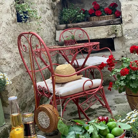 Tatil Evi Alacati Red House *