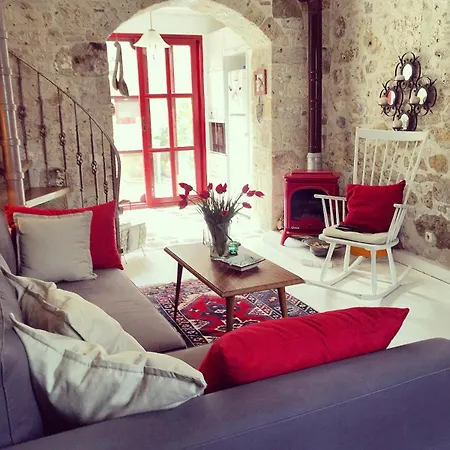 Alacati Red House 度假居 Çeşme