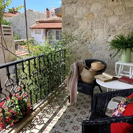 Alacati Red House Tatil Evi *